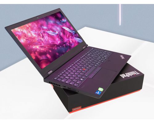 Windowsノート本体 Lenovo ThinkPad P15v Gen2 i7 64GB 512GB ThinkPad P15v Gen 2 - 15.6 型モバイル・ワークステーション